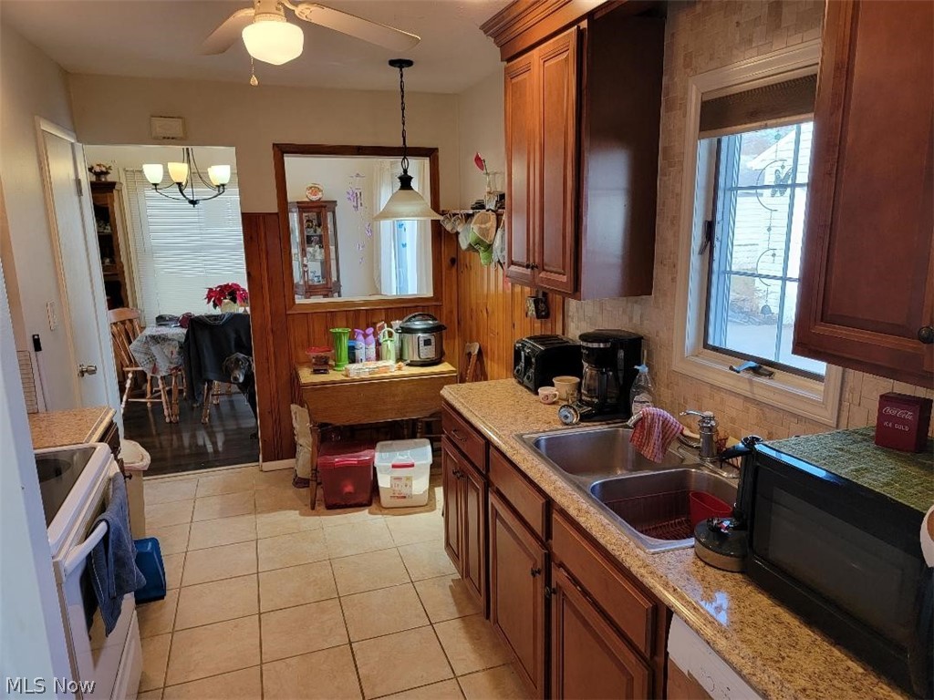 4325 Knickerbocker Road Sheffield Lake, OH 44054 - Photo 5 of 13 Gallery Image 5