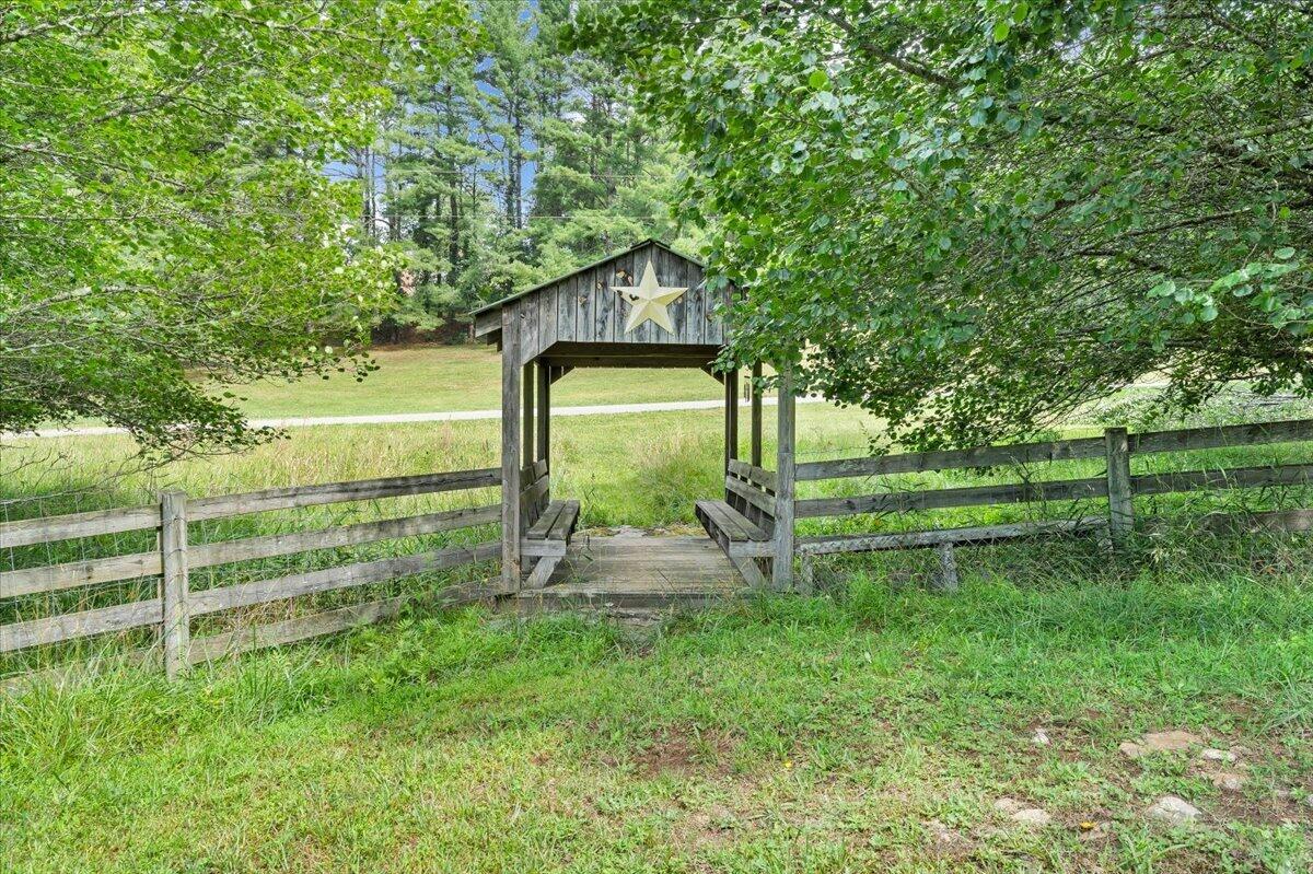 2275 Union School Road Southwest Willis, VA 24380 - Photo 66 of 86 64-MIB00362