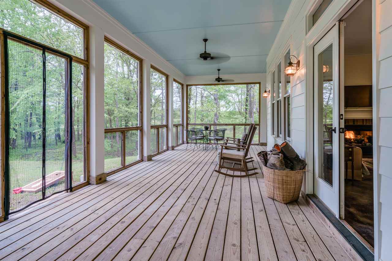 750 Anderson Road Moscow, TN 38057 - Photo 17 of 25 Doubles the living space - floating bed stays!