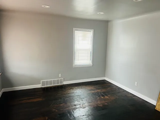 $1,250 | 14622 Frankfort Street, Detroit, MI 48224