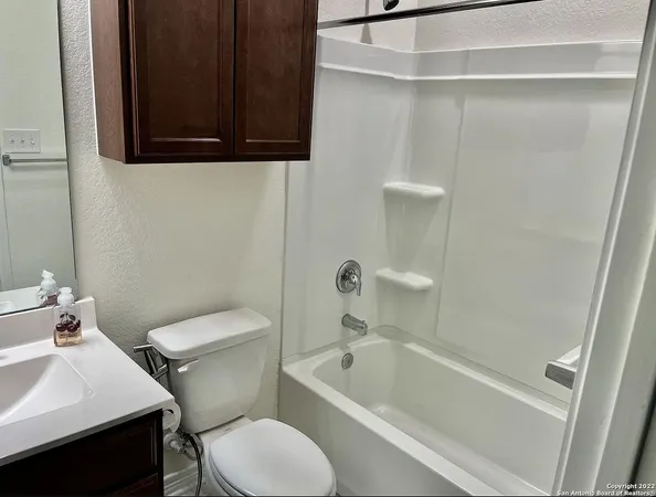 $2,500 | 4955 Usaa Boulevard, Unit 79, San Antonio, TX 78240