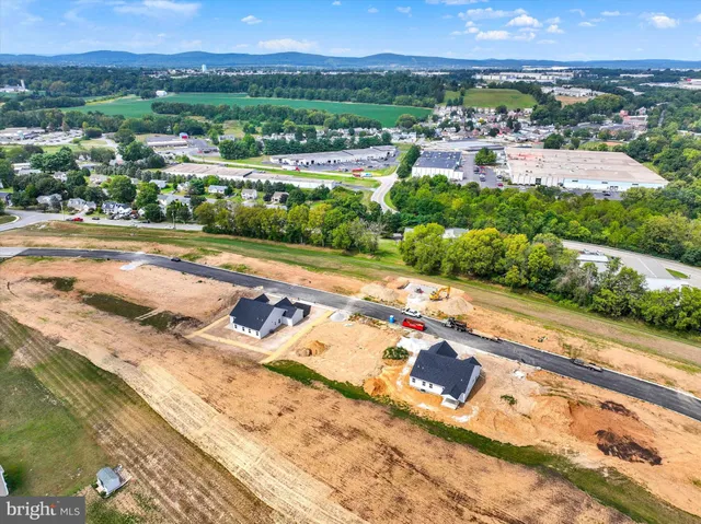 $658,165 | 350 Lloyds Lane, York, PA 17406