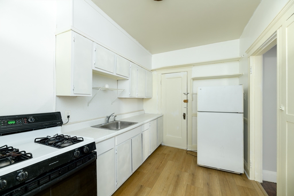 15 Colliston Road, Unit 6 Boston, MA 02135 - Photo 7 of 12