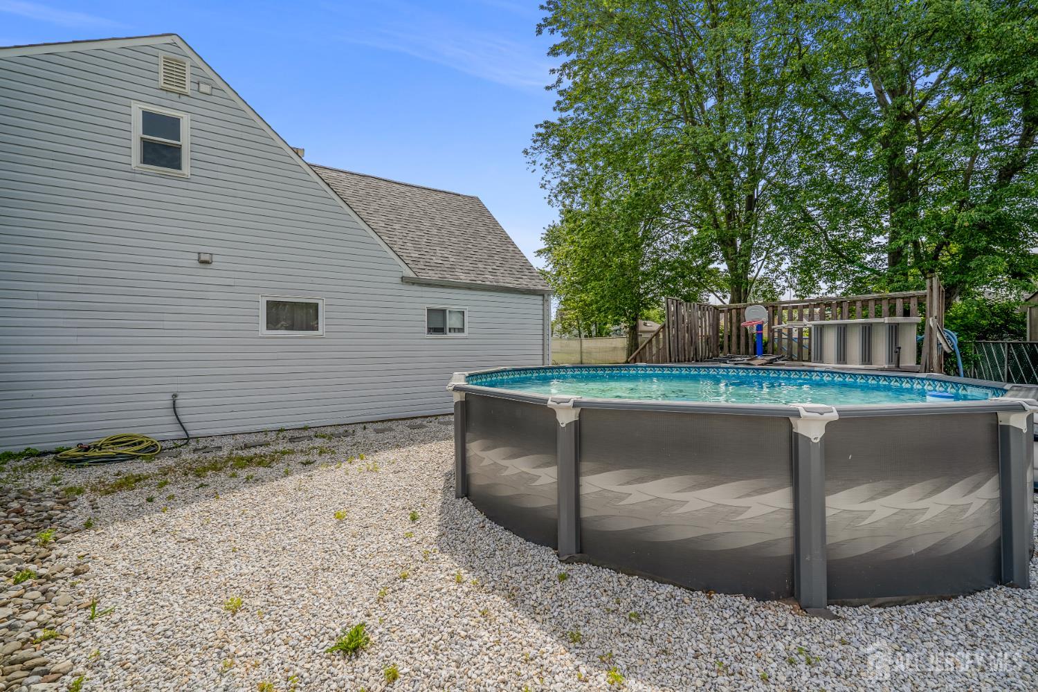 5 Wendy Road Colonia, NJ 07067 - Photo 11 of 41 Gallery Image 11