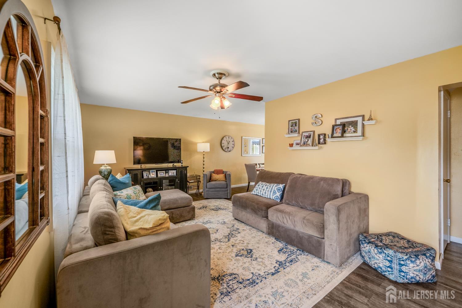 5 Wendy Road Colonia, NJ 07067 - Photo 16 of 41 Gallery Image 16
