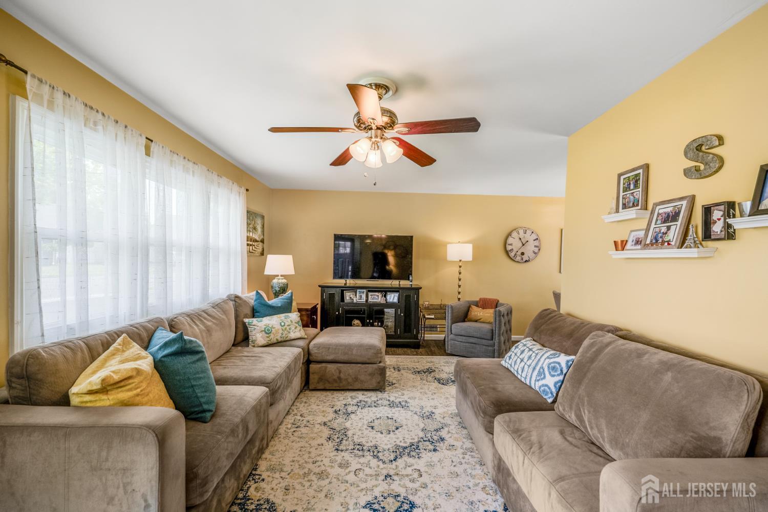 5 Wendy Road Colonia, NJ 07067 - Photo 18 of 41 Gallery Image 18