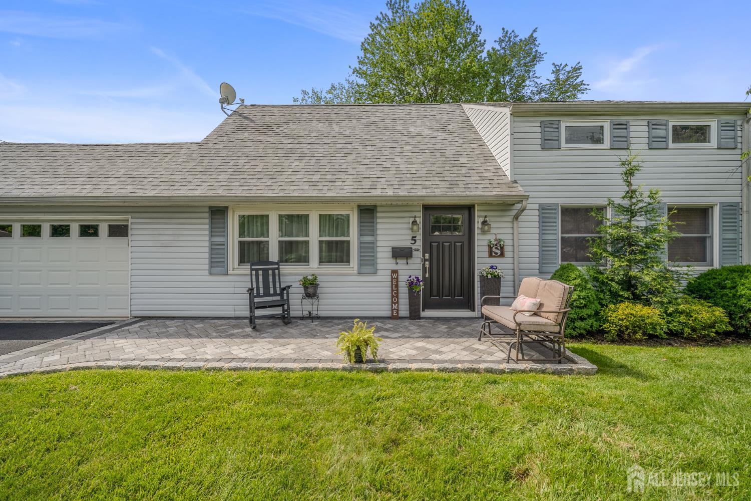 5 Wendy Road Colonia, NJ 07067 - Photo 2 of 41 Gallery Image 2