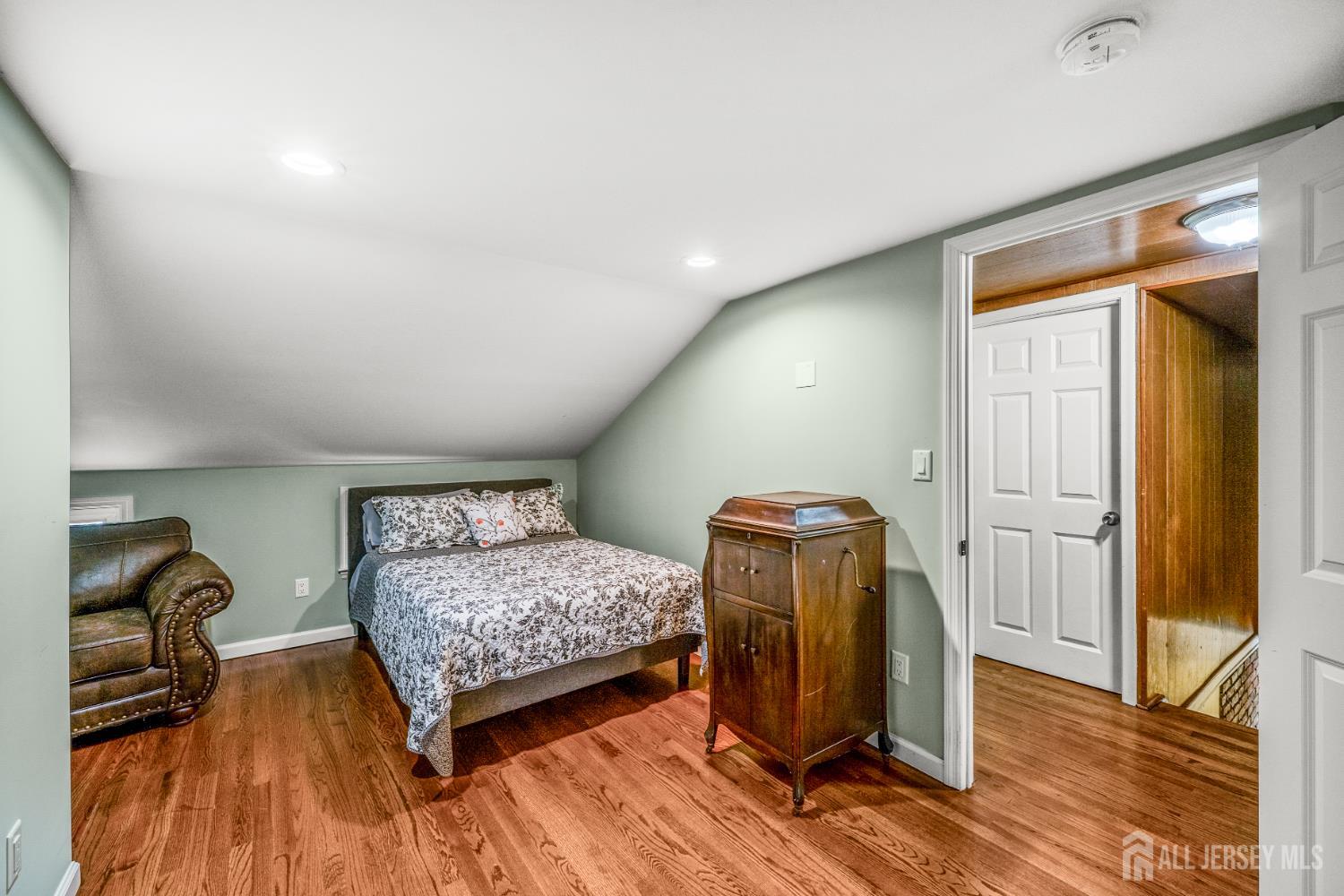 5 Wendy Road Colonia, NJ 07067 - Photo 35 of 41 Gallery Image 35
