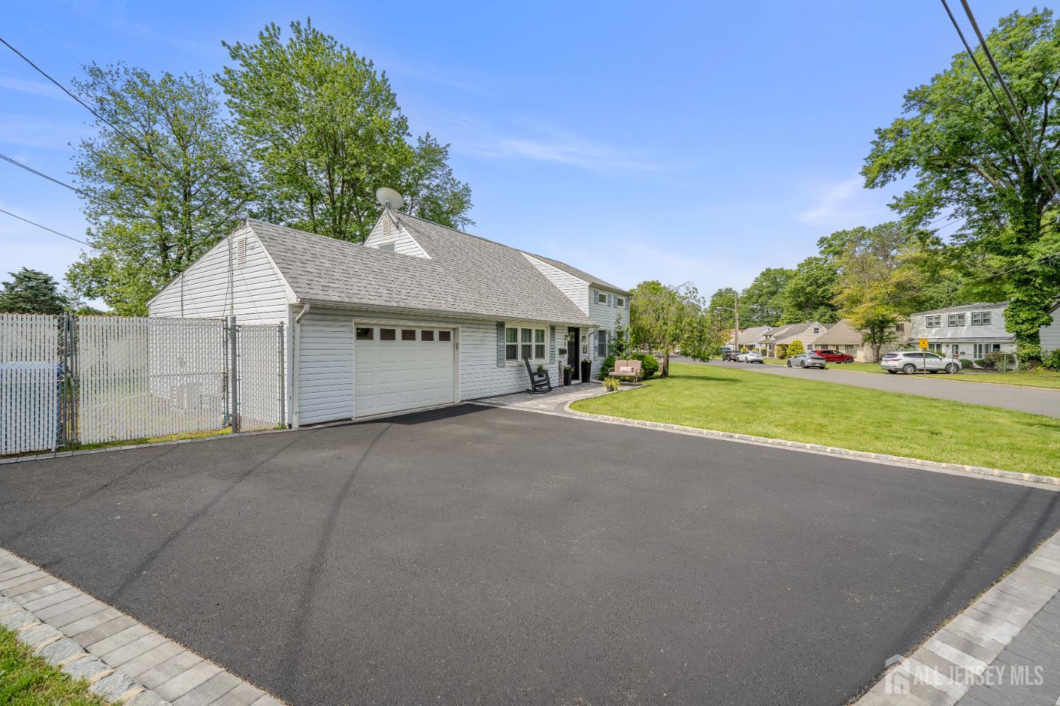 5 Wendy Road Colonia, NJ 07067 - Photo 4 of 41 Gallery Image 4