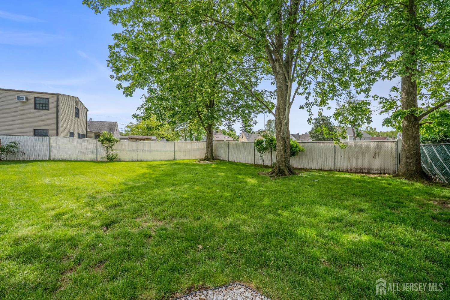 5 Wendy Road Colonia, NJ 07067 - Photo 9 of 41 Gallery Image 9