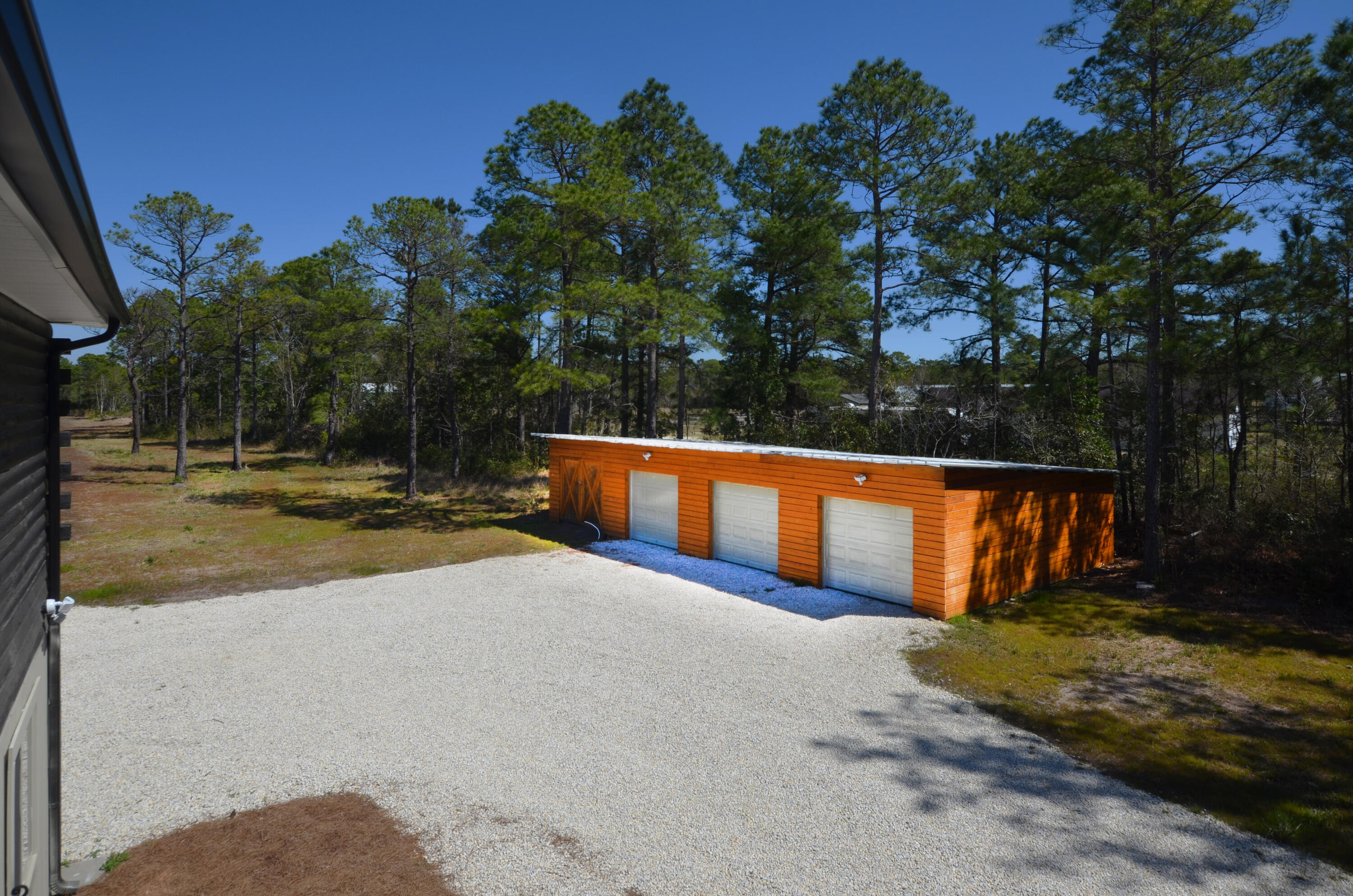 1220 County Rd S-22-31 Georgetown, SC 29440 - Photo 3 of 15 garage