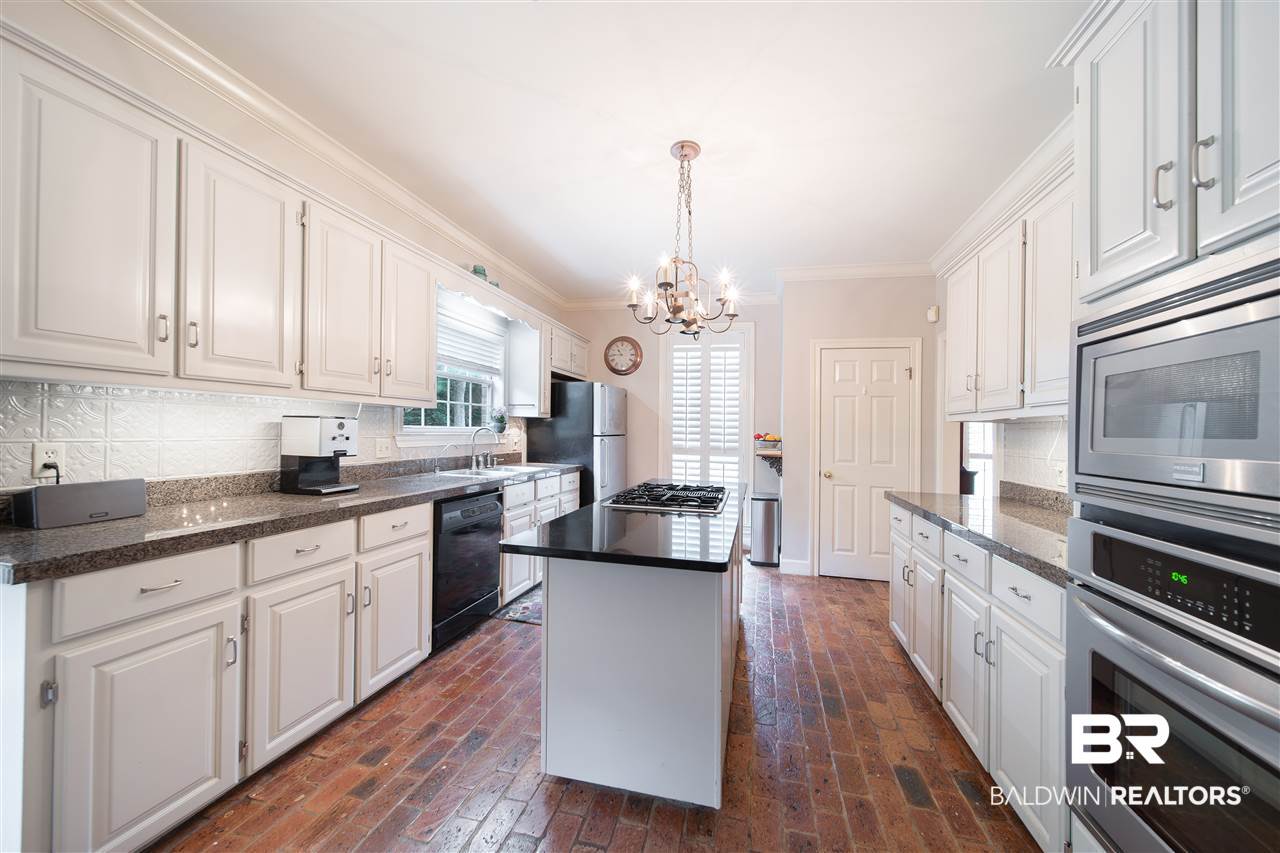 516 Bay Bluff West Daphne, AL 36526 - Photo 9 of 47