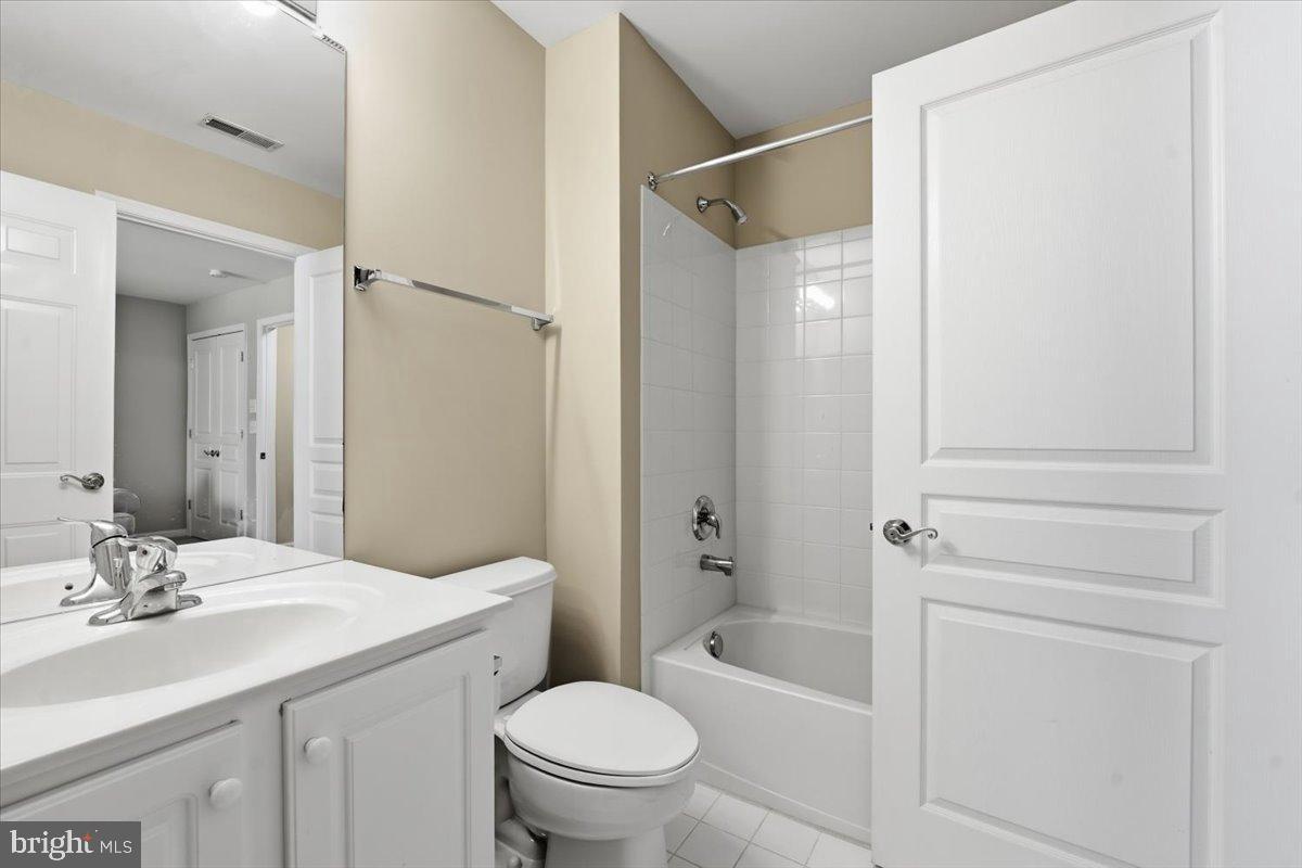 192 Federal Point Boulevard Lawrenceville, NJ 08648 - Photo 29 of 34 a bathroom with a sink toilet and shower