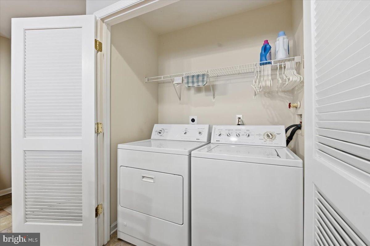 192 Federal Point Boulevard Lawrenceville, NJ 08648 - Photo 32 of 34 a utility room with dryer and washer