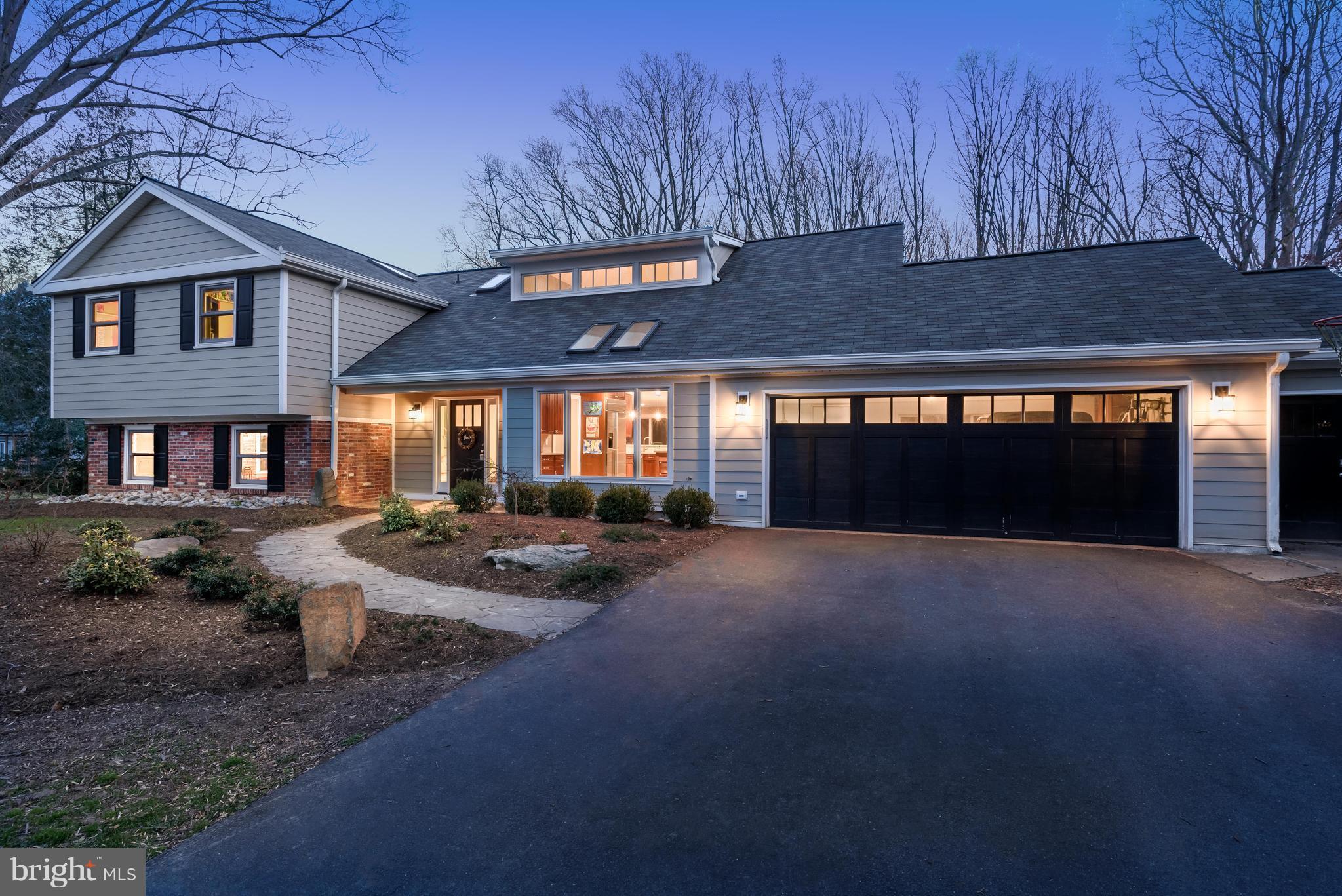 2023 Carrhill Road Vienna, VA 22181 - Photo 1 of 30 Exterior (Front)