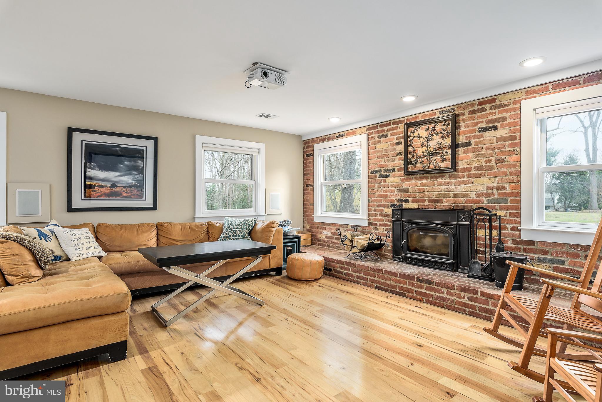 2023 Carrhill Road Vienna, VA 22181 - Photo 11 of 30 Interior (General)