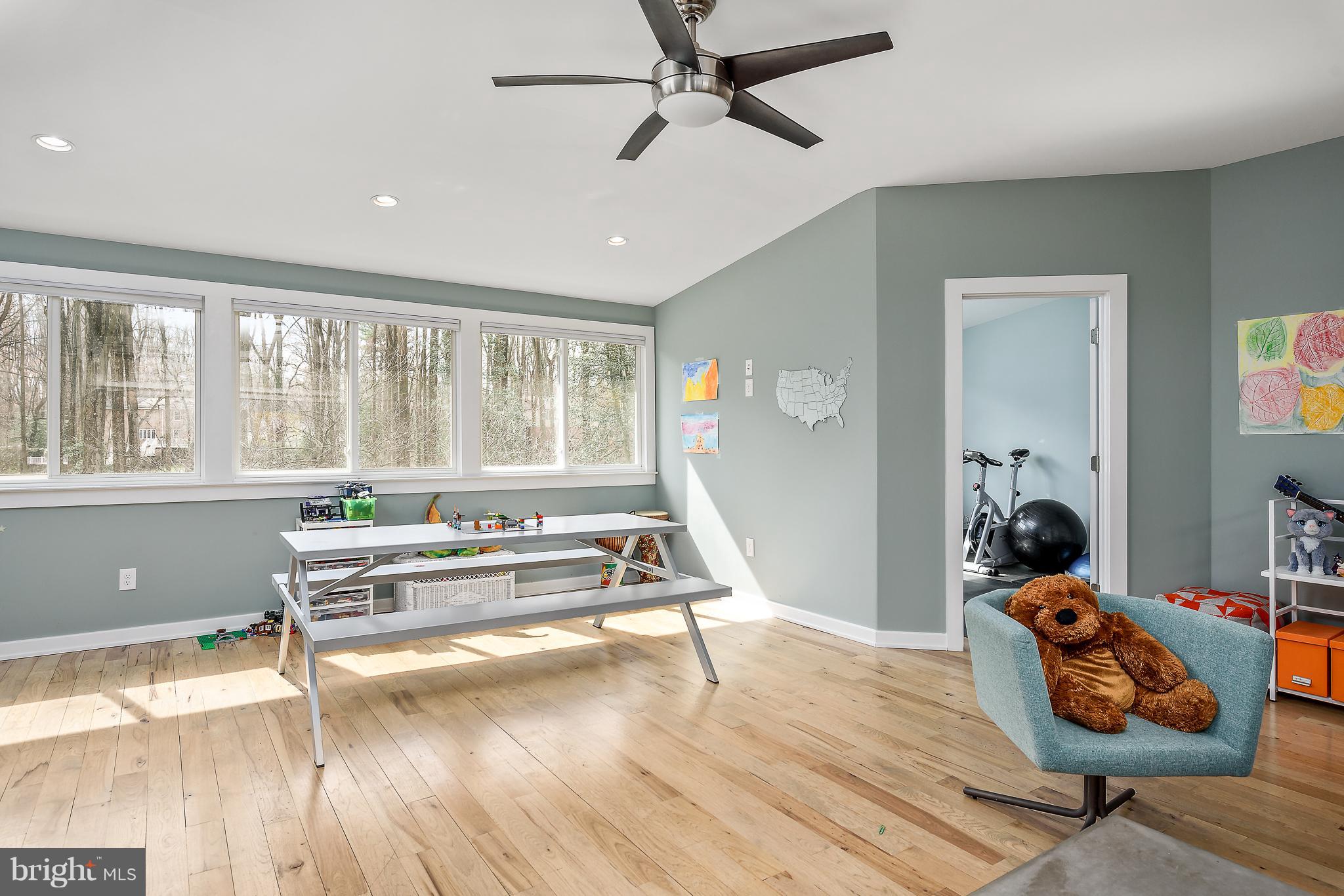 2023 Carrhill Road Vienna, VA 22181 - Photo 21 of 30 Bedroom