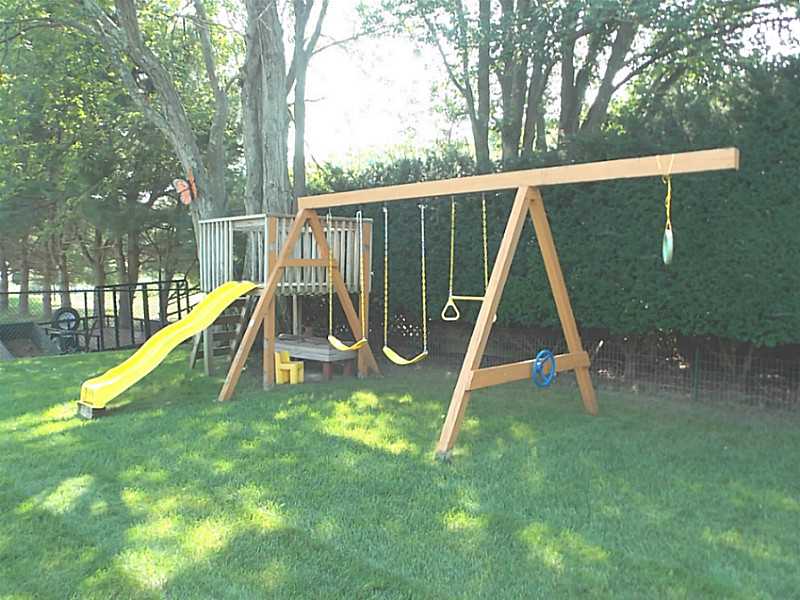 63 Capwell Avenue Woonsocket, RI 02895 - Photo 4 of 14 Yard/Garden.