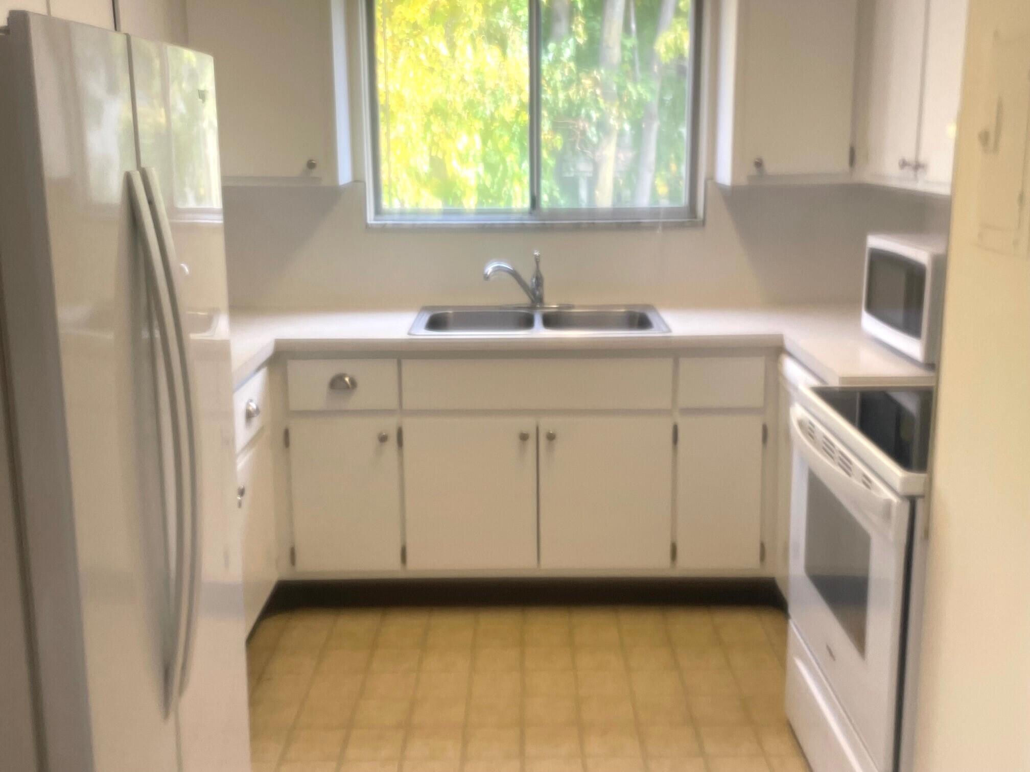 1400 Morton Avenue, Unit 2A Ann Arbor, MI 48104 - Photo 3 of 14 morton kitchen