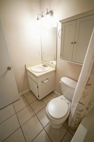 $1,100 | 2100 Continental Avenue, Unit 5, Tallahassee, FL 32304