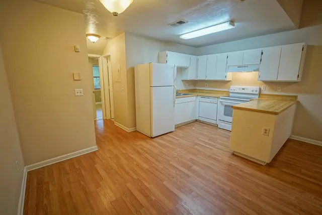 $1,100 | 2100 Continental Avenue, Unit 5, Tallahassee, FL 32304