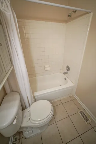 $1,100 | 2100 Continental Avenue, Unit 5, Tallahassee, FL 32304