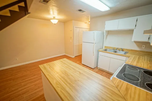 $1,100 | 2100 Continental Avenue, Unit 5, Tallahassee, FL 32304