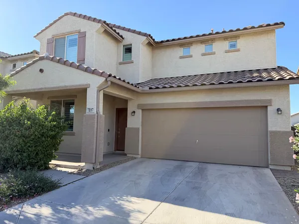 $2,300 | 7217 West Golden Lane, Peoria, AZ 85345