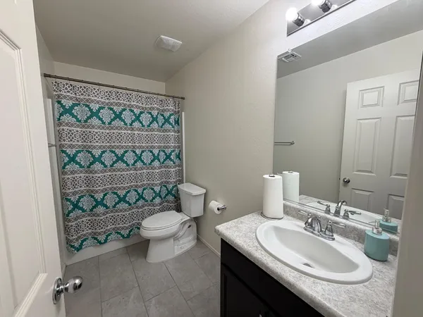 $2,300 | 7217 West Golden Lane, Peoria, AZ 85345