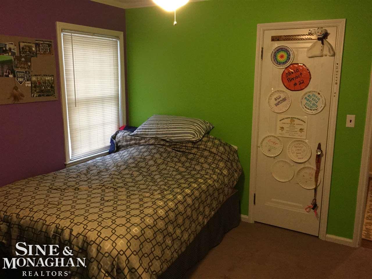 1082 Hampton Road Grosse Pointe Woods, MI 48236 - Photo 15 of 50