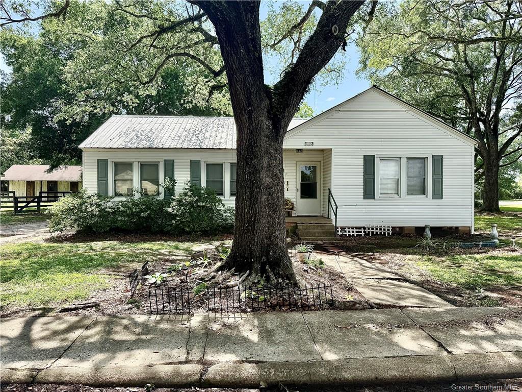 1003 Black Road Ville Platte, LA 70586 - Photo 1 of 16 Gallery Image 1