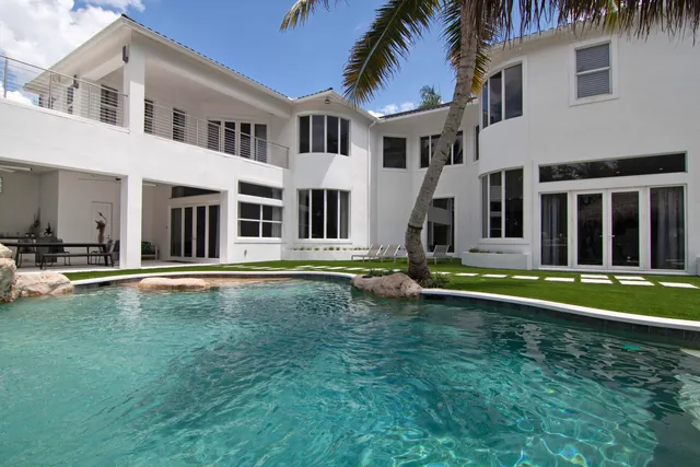 $8,350,000 | 3530 Aiken Court, Wellington, FL 33414