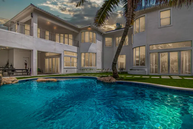 $8,350,000 | 3530 Aiken Court, Wellington, FL 33414