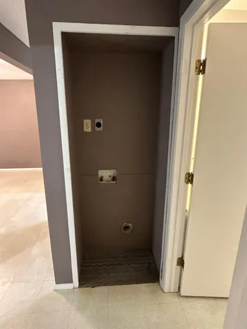 a view of a large parking space