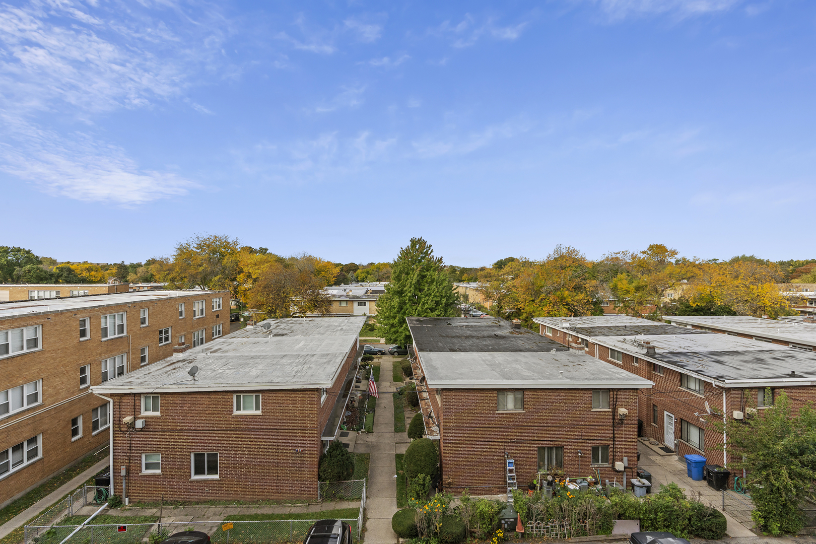 2451 West Howard Street, Unit 407 Chicago, IL 60645 - Photo 12 of 14