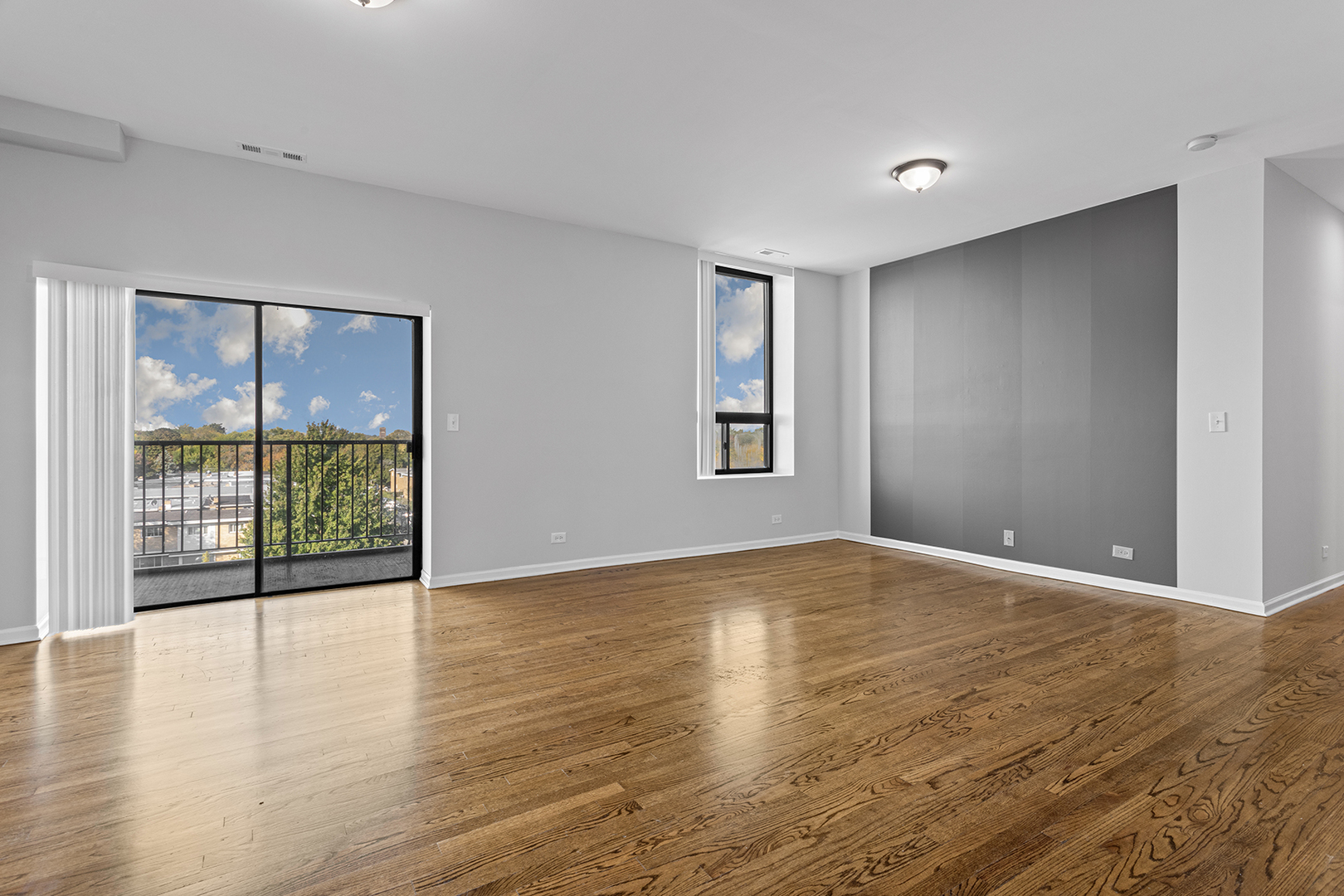 2451 West Howard Street, Unit 407 Chicago, IL 60645 - Photo 2 of 14