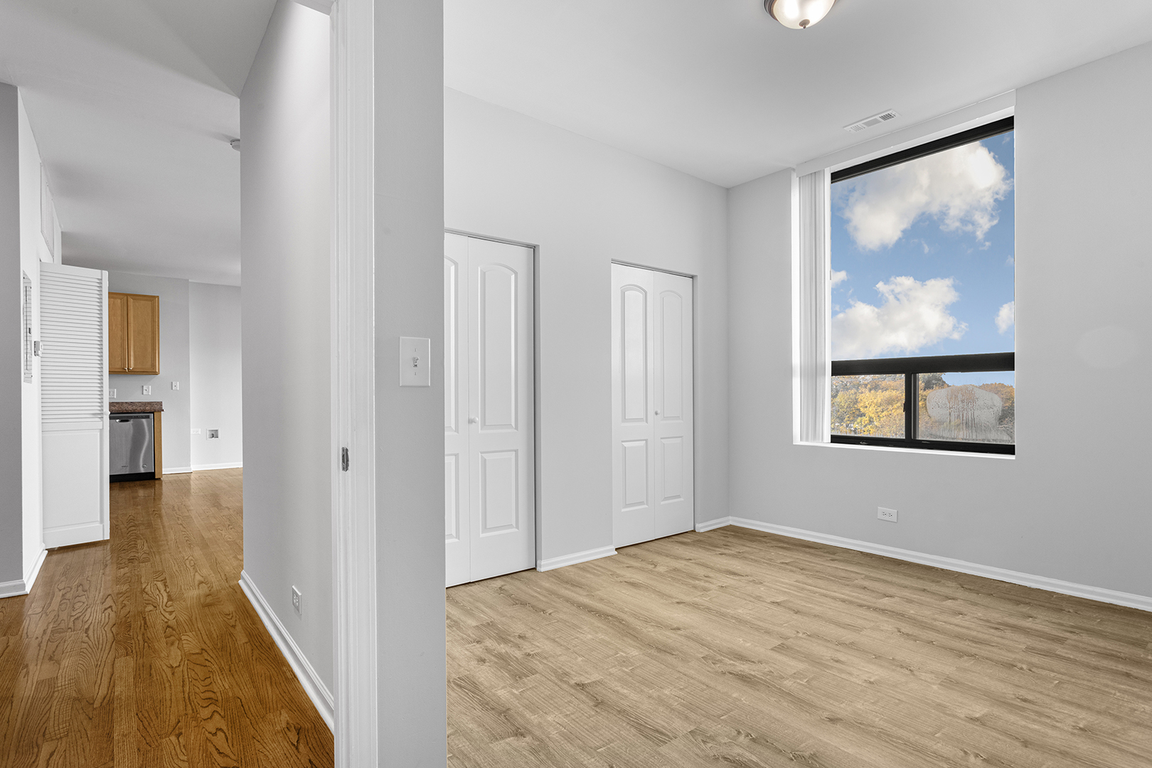 2451 West Howard Street, Unit 407 Chicago, IL 60645 - Photo 6 of 14