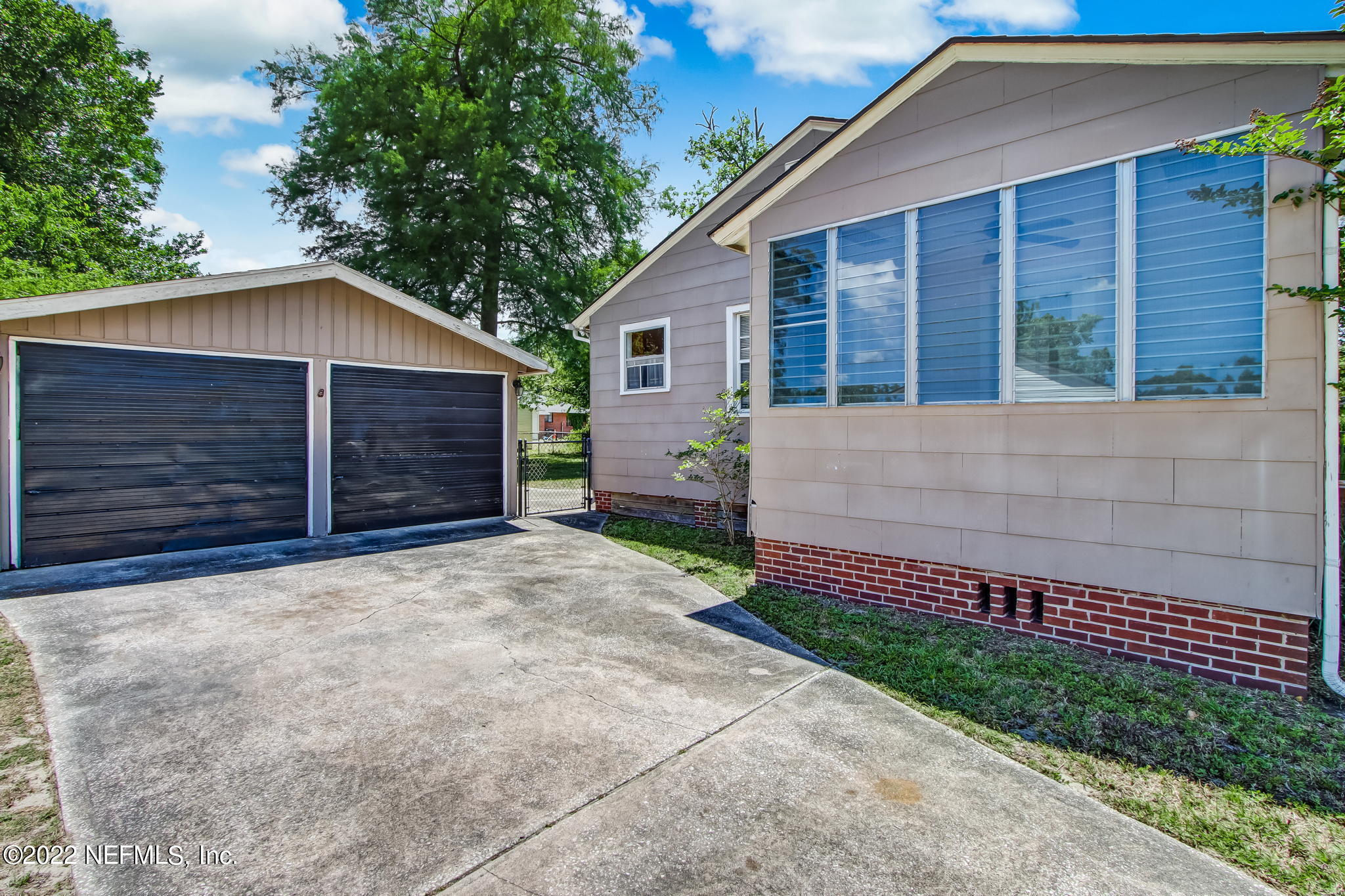 4548 Birkenhead Road Jacksonville, FL 32210 - Photo 6 of 14 Two Car Garage and Wide Driveway