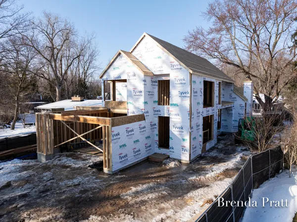 $2,400,000 | 2909 Pioneer Club Road Southeast, East Grand Rapids, MI 49506