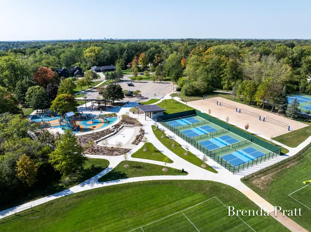 $2,400,000 | 2909 Pioneer Club Road Southeast, East Grand Rapids, MI 49506