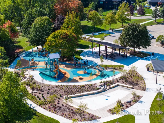 $2,400,000 | 2909 Pioneer Club Road Southeast, East Grand Rapids, MI 49506