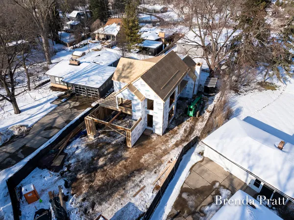 $2,400,000 | 2909 Pioneer Club Road Southeast, East Grand Rapids, MI 49506