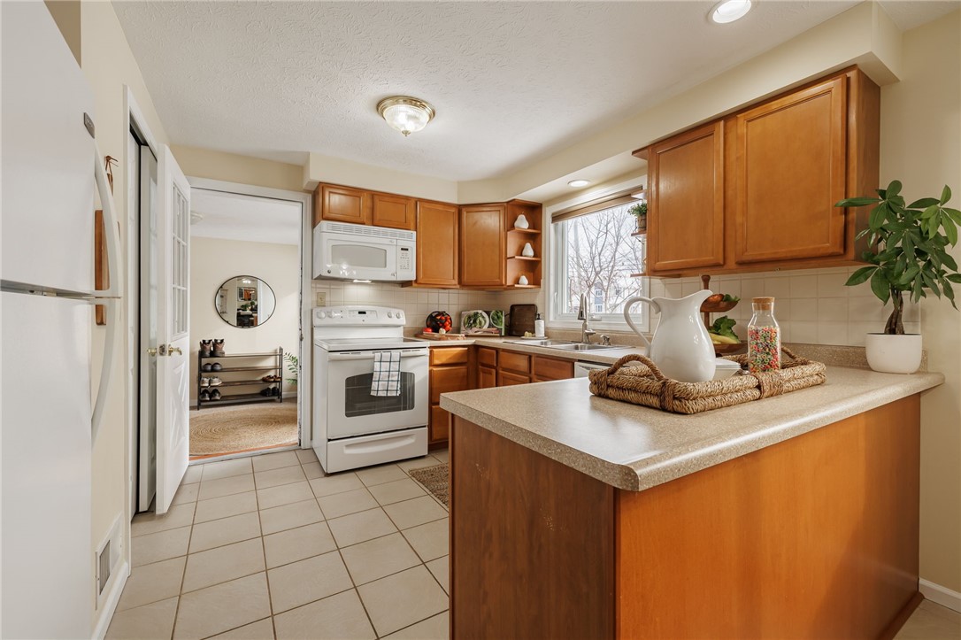 124 Mill Road Greece, NY 14626 - Photo 7 of 25