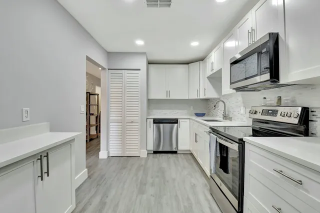 $64,900 | 31 Southport Lane, Unit C, Boynton Beach, FL 33436