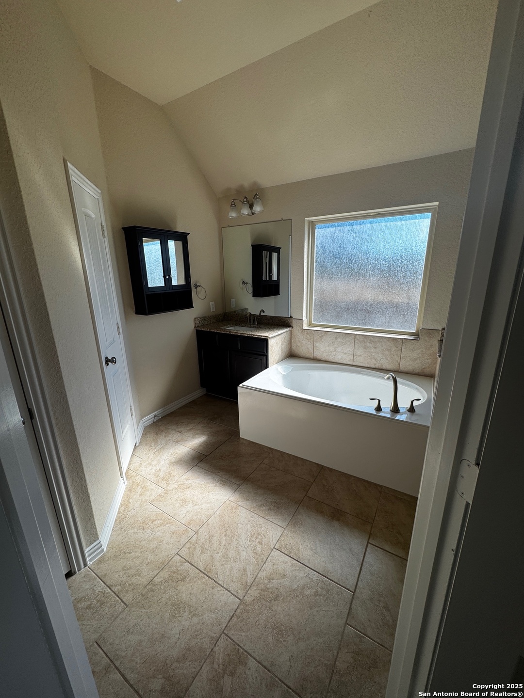 615 Raceland Road San Antonio, TX 78245 - Photo 12 of 33