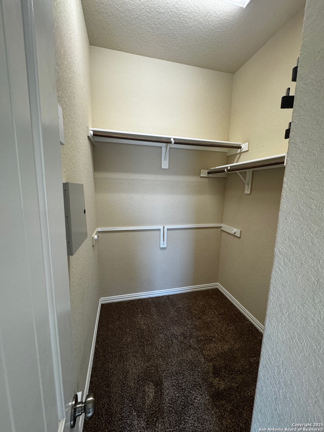 615 Raceland Road San Antonio, TX 78245 - Photo 15 of 33