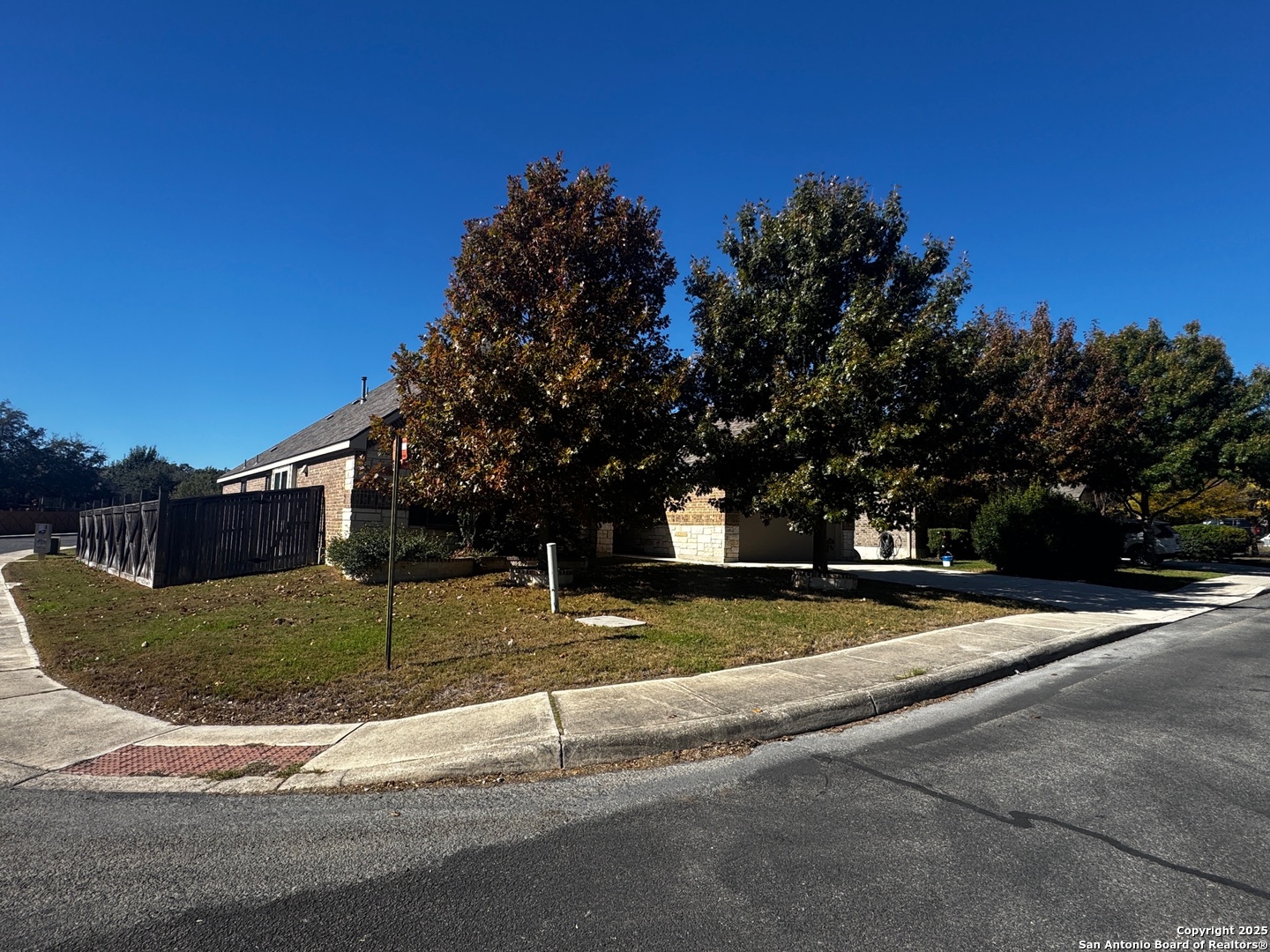 615 Raceland Road San Antonio, TX 78245 - Photo 2 of 33