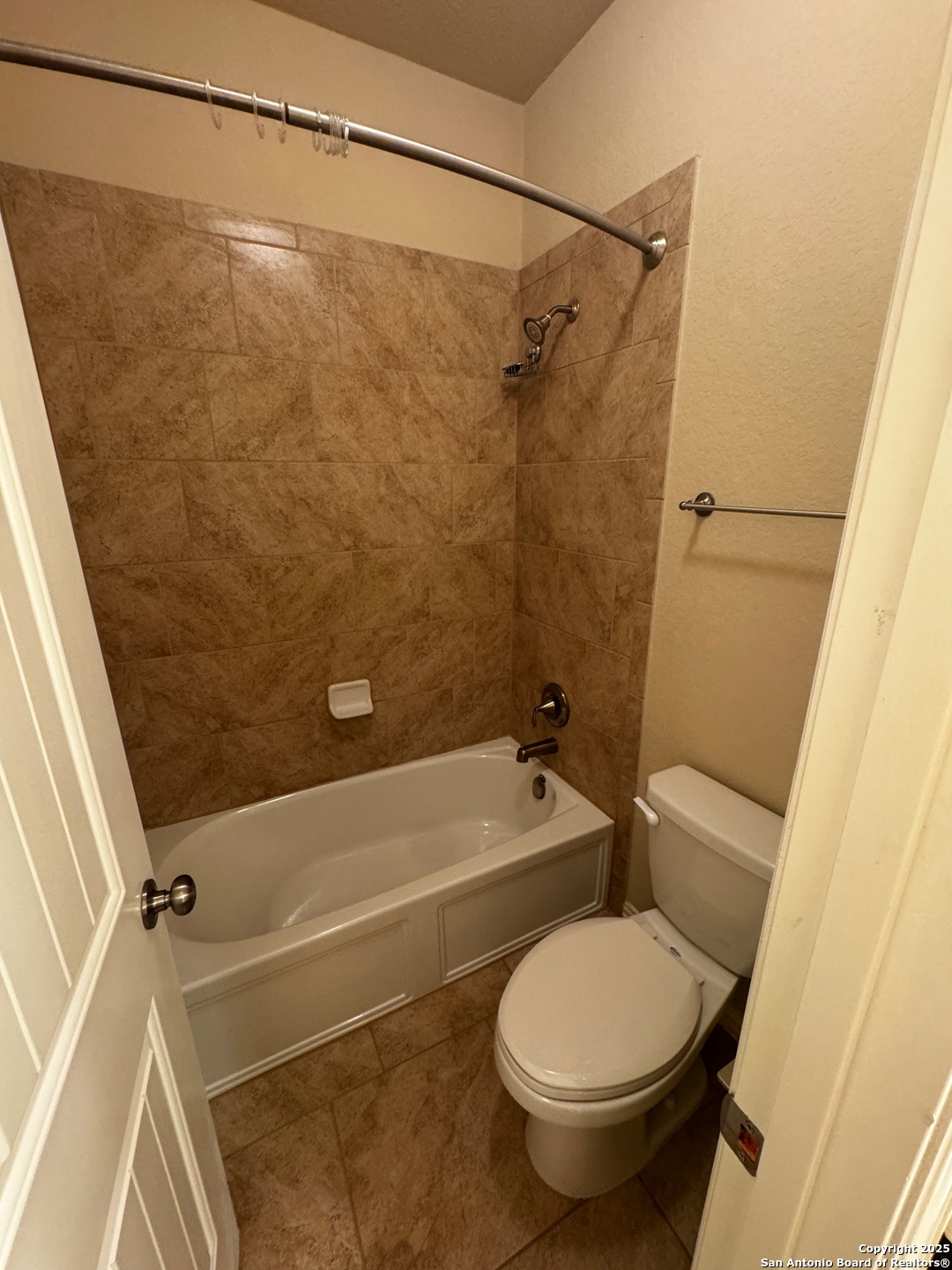 615 Raceland Road San Antonio, TX 78245 - Photo 23 of 33