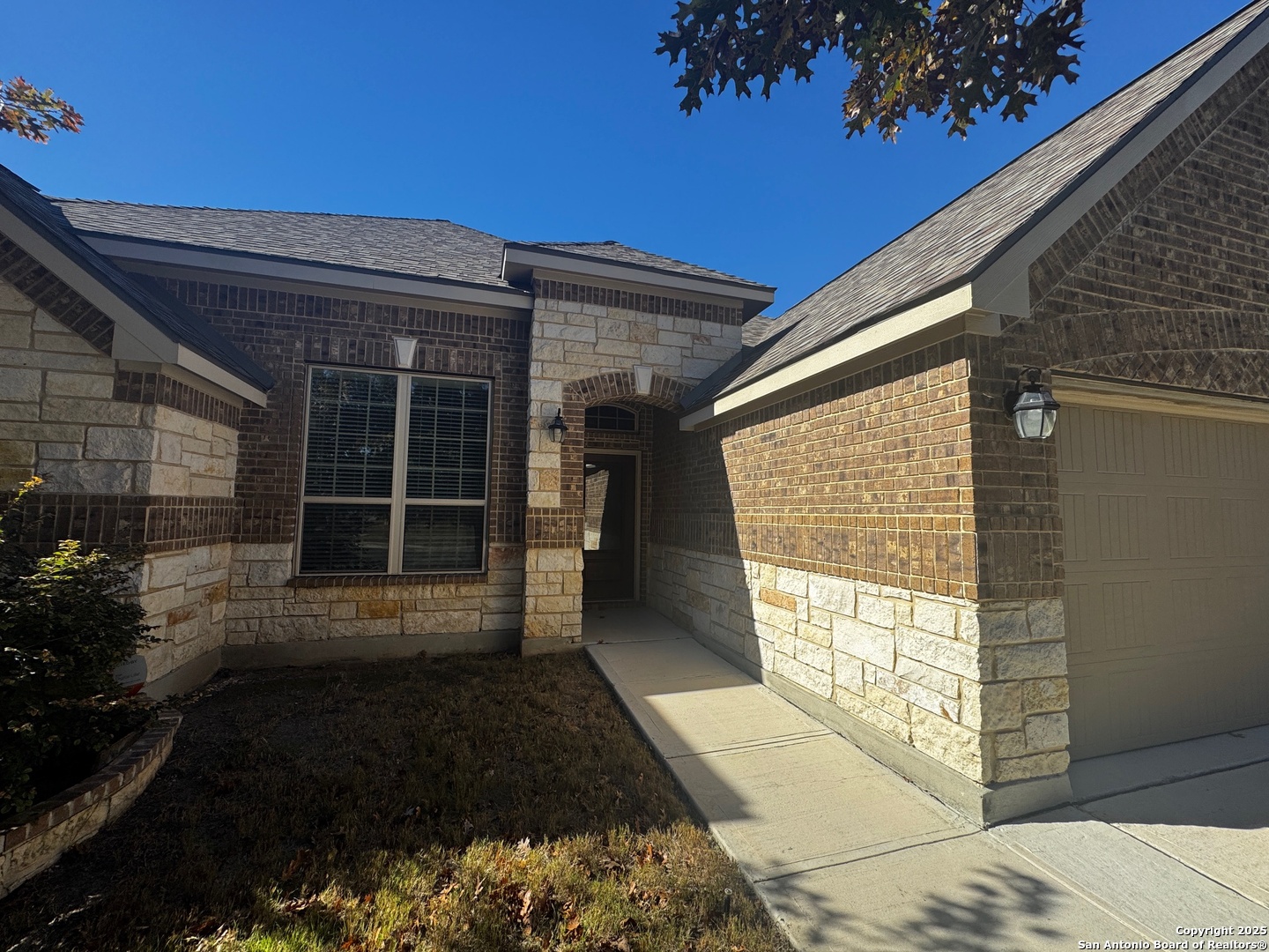 615 Raceland Road San Antonio, TX 78245 - Photo 4 of 33