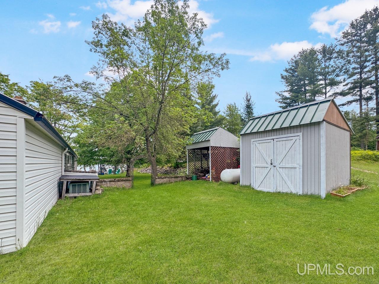154 Rysberg Drive Crystal Falls, MI 49920 - Photo 10 of 37
